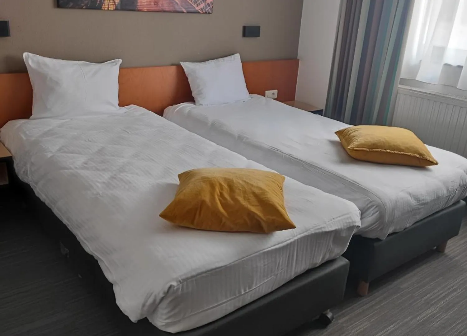 Hobbit Hotel Brussels Airport Zaventem 3*,